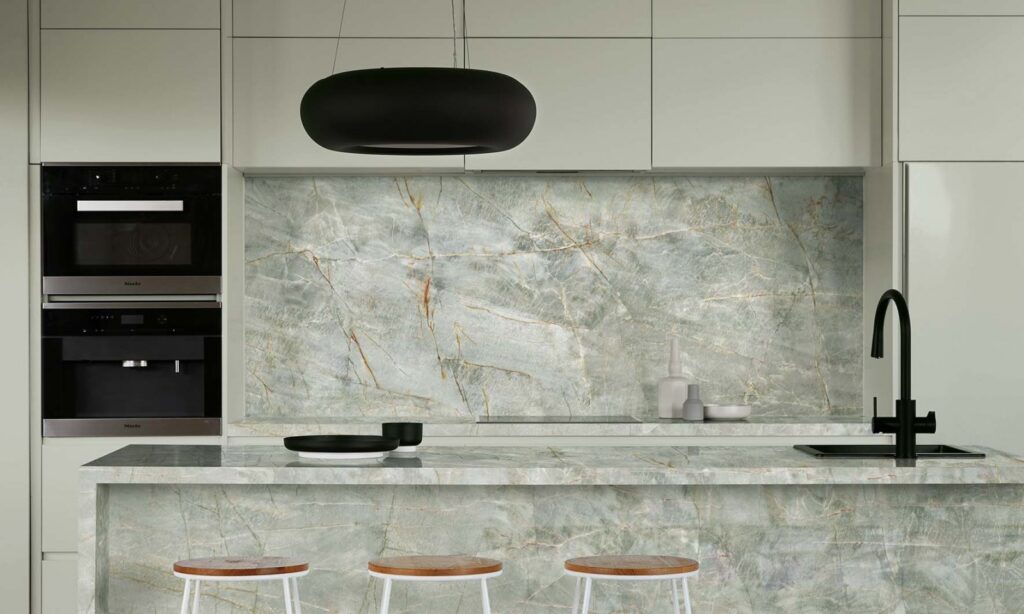 619 790 materia emerald green